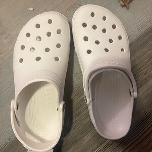 BRAND NWT CROCS CLASSIC WHITE 10 women 8 men